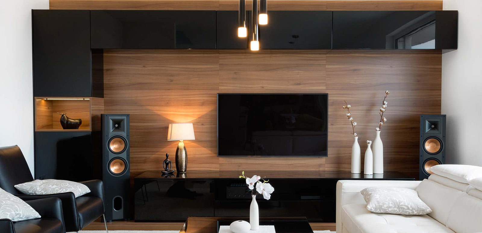 customer support banner living room